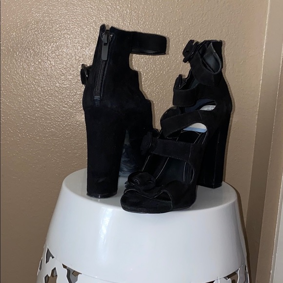 NWT Kendall + Kylie Heels - Picture 2 of 3